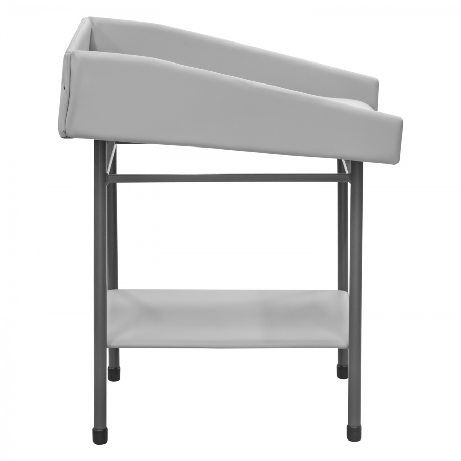 Nappy changing table with extra shelf